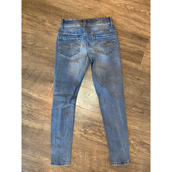 Justice Girls Light Washed Skinny Jeans- 8 - Picture 3 of 4
